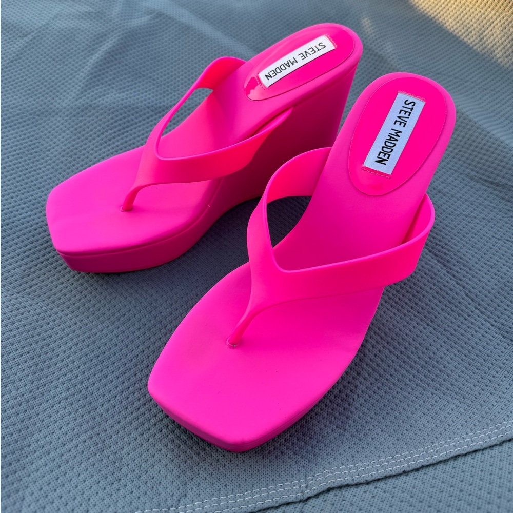 steve madden platform flip flops